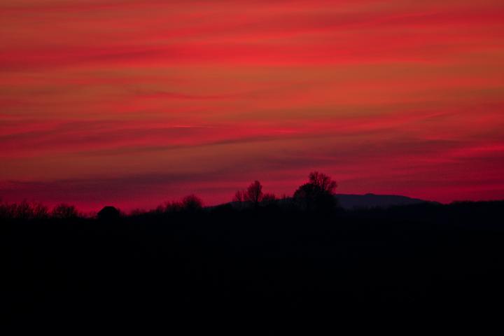 /images/red_sunset.thumbnail.jpg