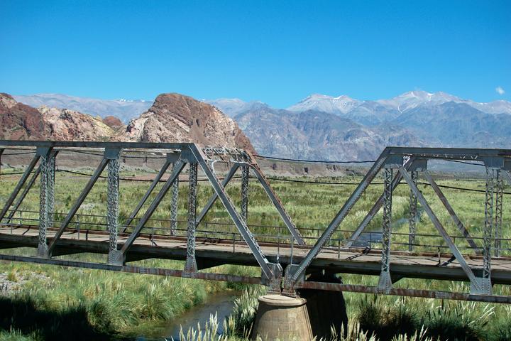 Most napuštene željeznice